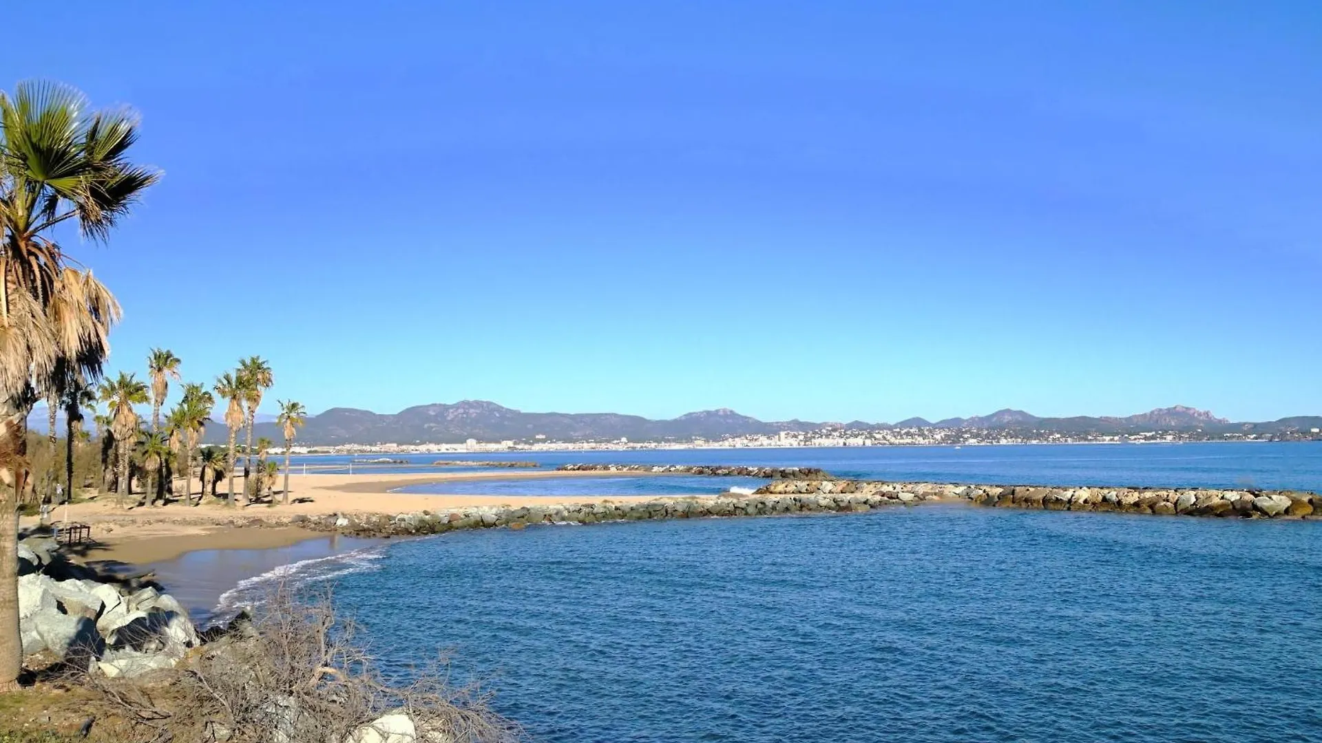 Apartment Les Calanques Du Parc-4 By Interhome Saint Aygulf France